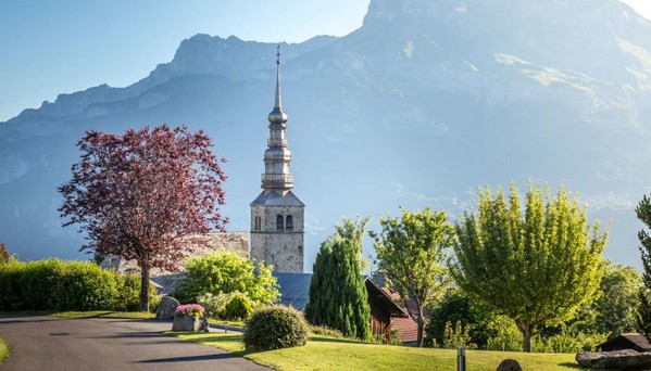 Combloux, mountain village